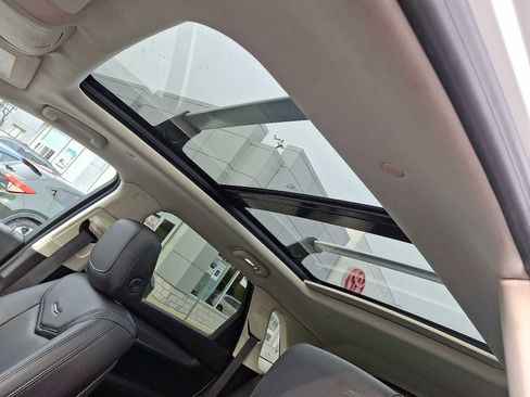 Used 2017 Cadillac XT5 Luxury w/ Driver Awareness Package image 15