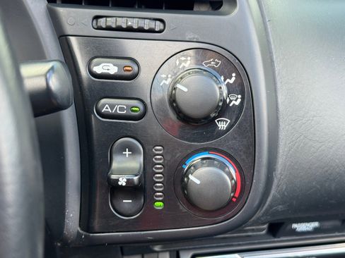 Used 2006 Honda S2000 image 18