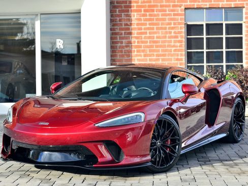 Used 2022 McLaren GT image 12
