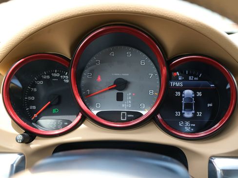 Used 2014 Porsche Boxster S image 42