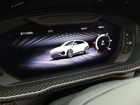 Used 2025 Lamborghini Urus SE AWD/4WD image 22