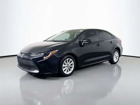 Used 2022 Toyota Corolla LE w/ LE Convenience Package FWD image 4
