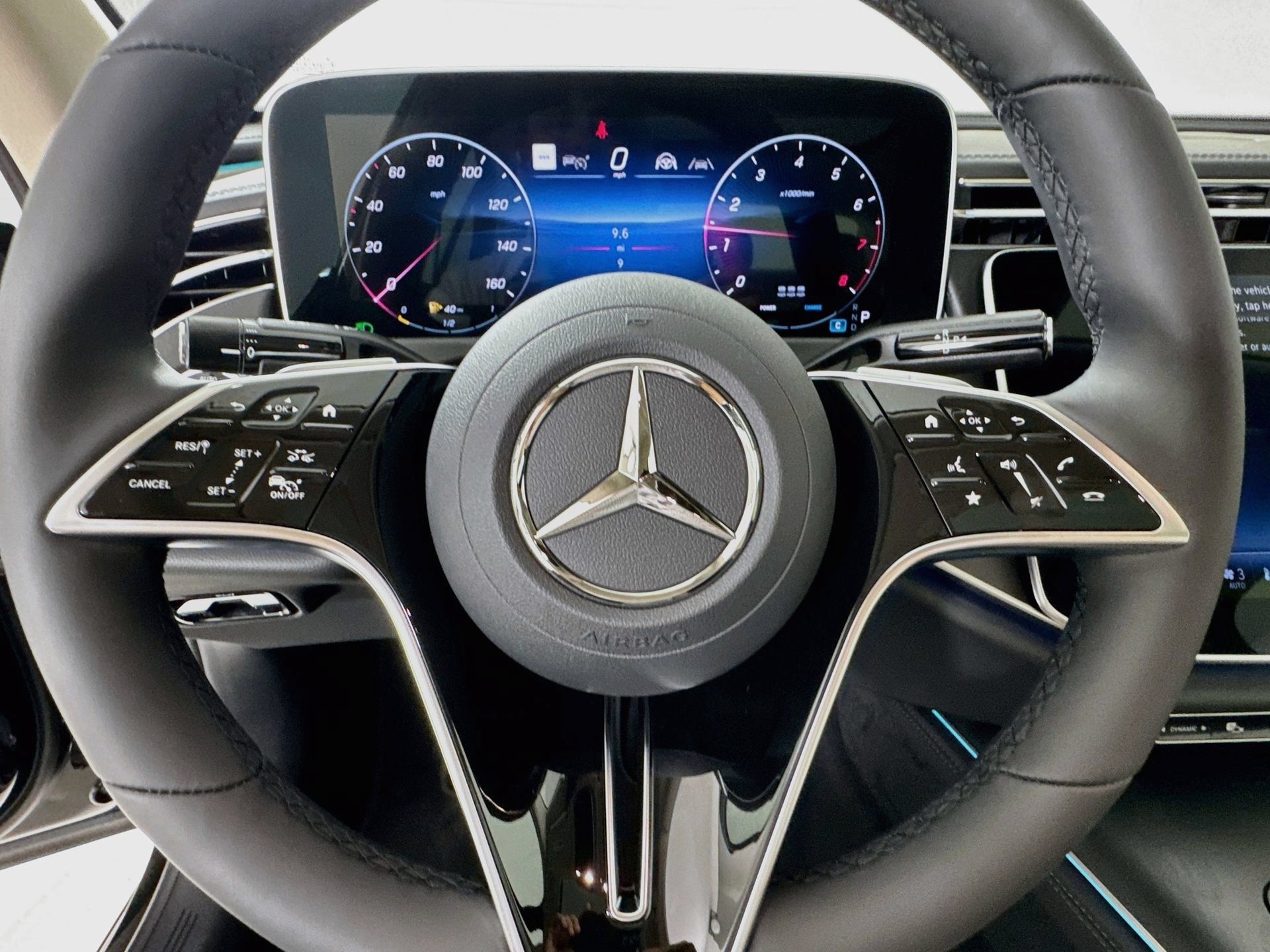 New 2027 Mercedes-Benz E 350 4MATIC Sedan image 12