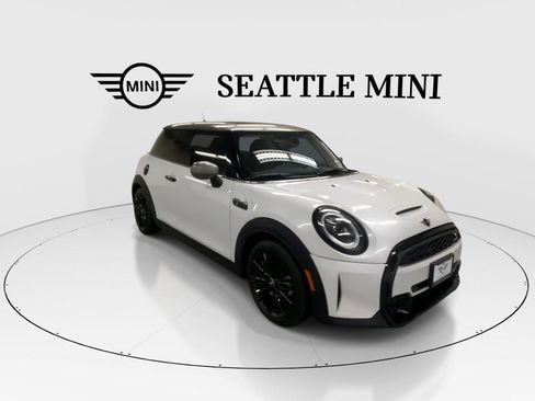 Used 2024 MINI Cooper S FWD image 2