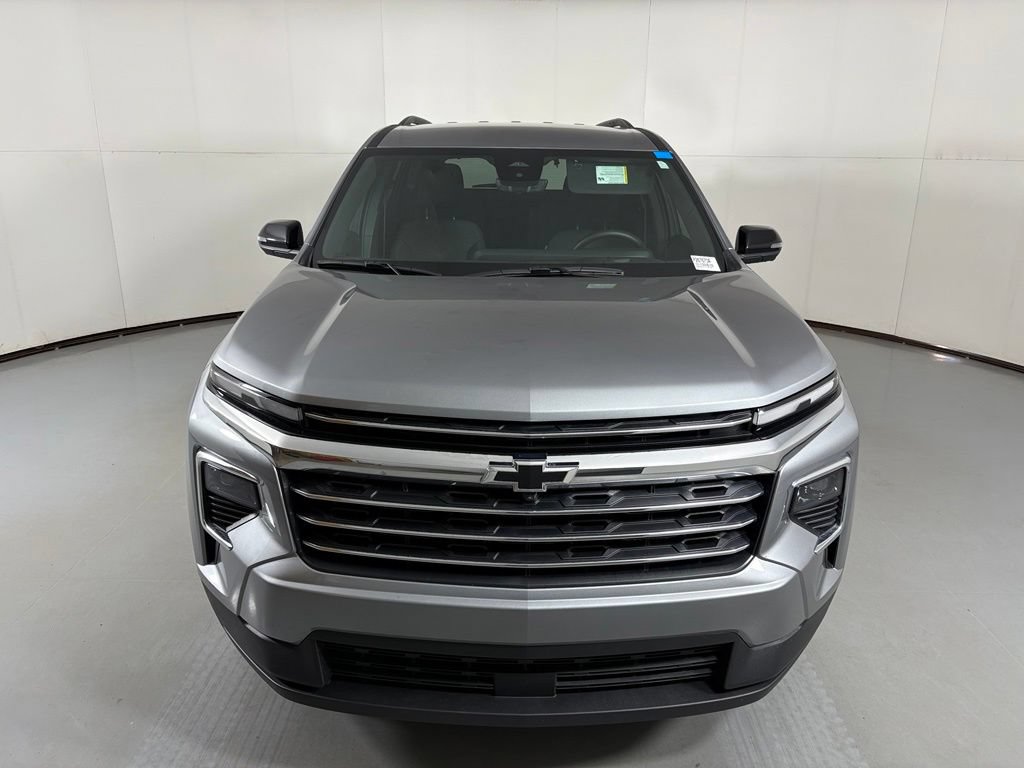 Used 2026 Chevrolet Traverse LT w/ Driver Confidence Package FWD image 4