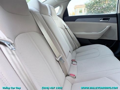 Used 2018 Hyundai Sonata SE FWD image 16