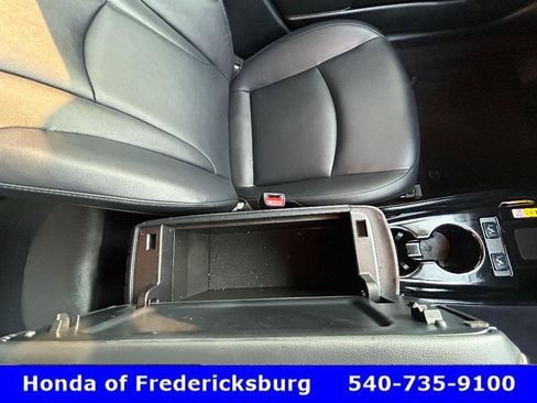 Used 2022 Toyota Prius FWD image 22
