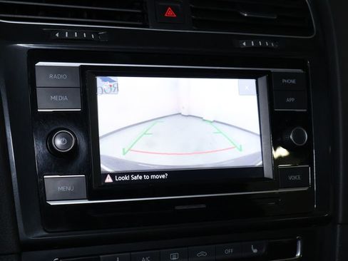 Used 2021 Volkswagen Golf 4-Door image 30