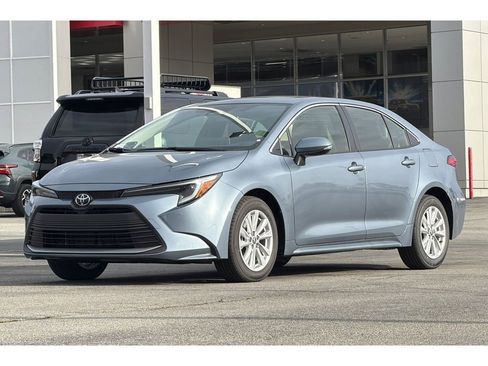 Used 2026 Toyota Corolla XLE FWD image 8