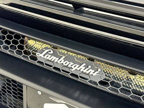 Used 2021 Lamborghini Huracan EVO image 34