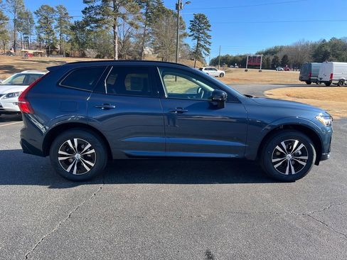 Used 2025 Volvo XC60 B5 Core image 6