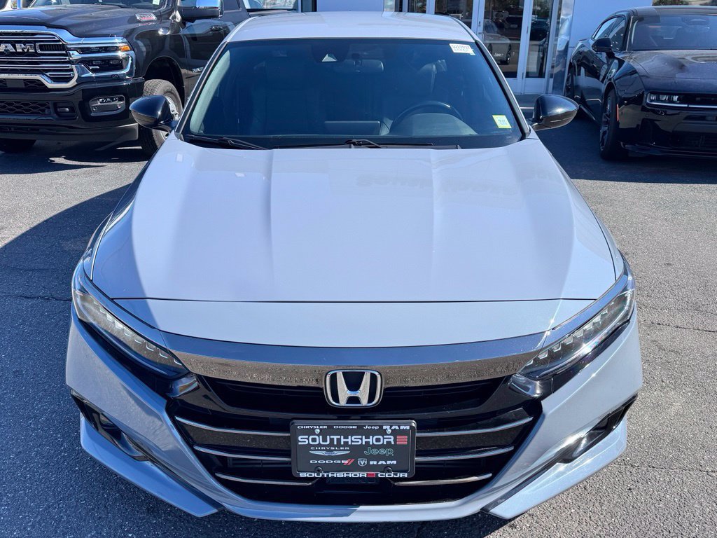 Used 2022 Honda Accord Sport image 2