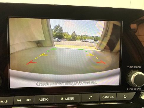 Used 2024 Nissan Pathfinder SV AWD/4WD image 23