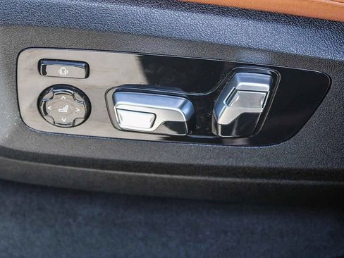 Certified 2024 BMW X7 xDrive40i AWD/4WD image 18