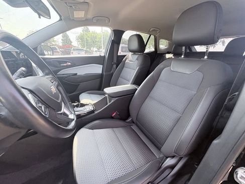 Used 2024 Chevrolet Trax LT w/ LT Convenience Package FWD image 6