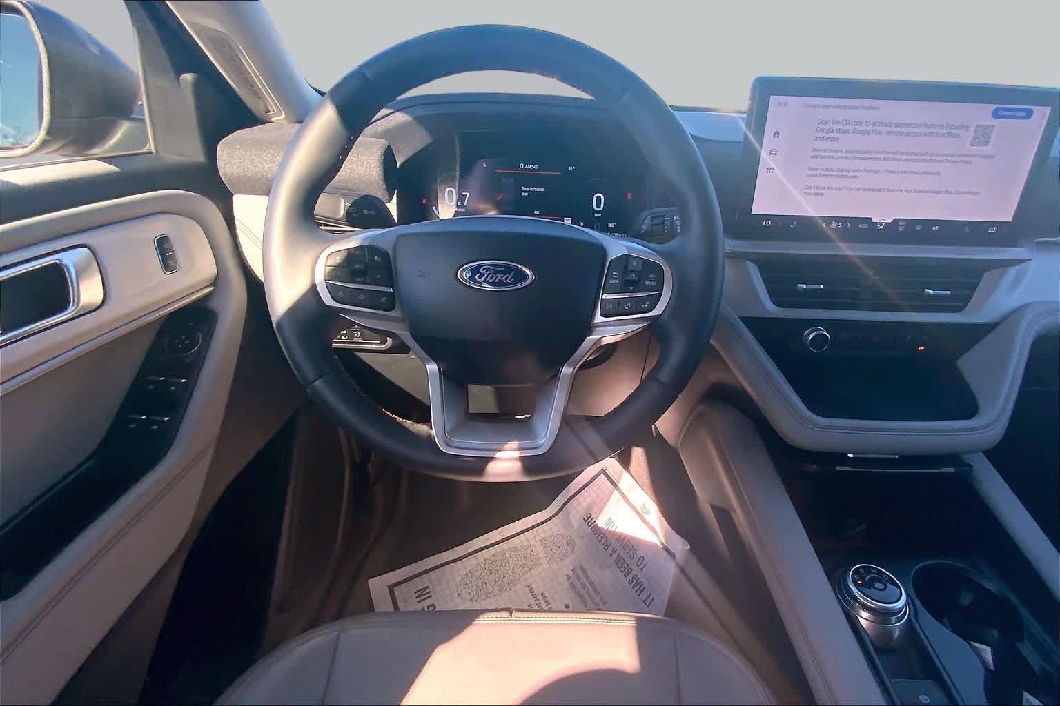 Certified 2025 Ford Explorer Active w/ Active Comfort Package RWD image 6