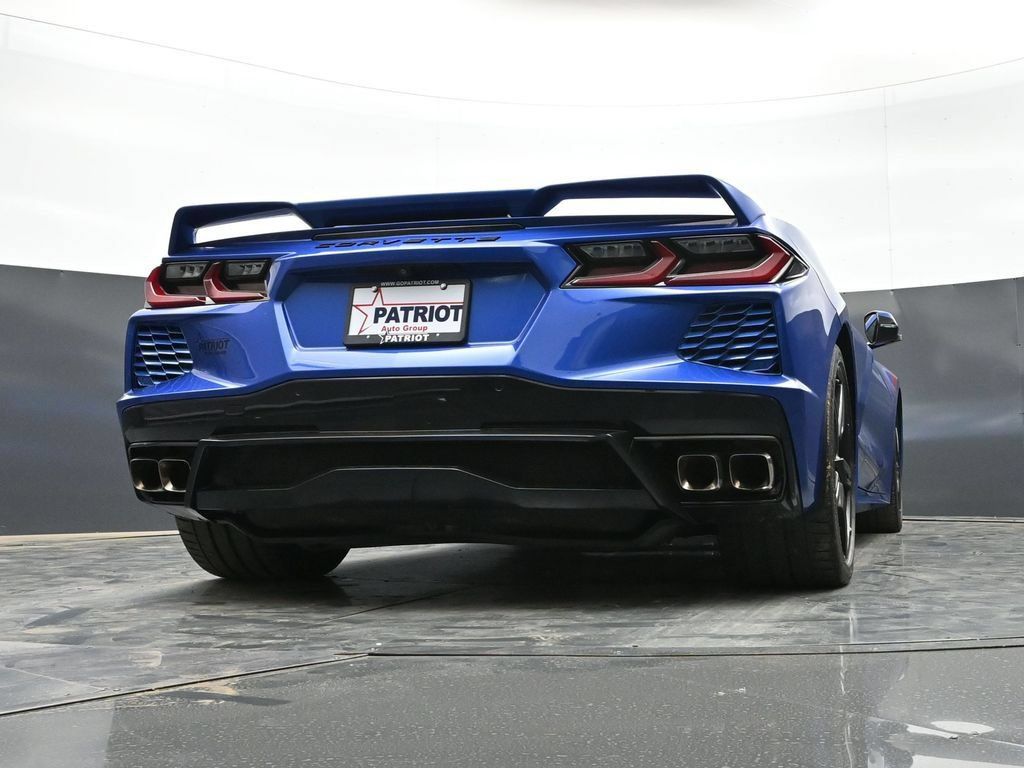 Used 2022 Chevrolet Corvette Stingray Premium Conv w/ Z51 Performance Package RWD image 43