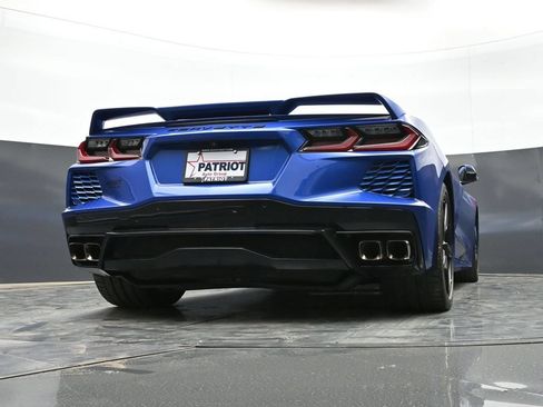 Used 2022 Chevrolet Corvette Stingray Premium Conv w/ Z51 Performance Package RWD image 43