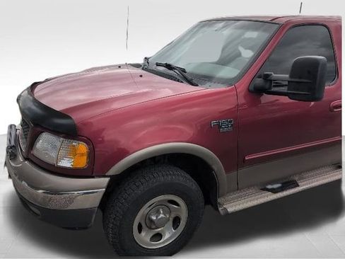Used 2002 Ford F150 XLT image 2