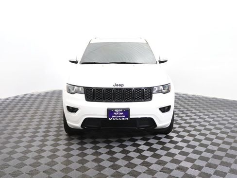 Used 2017 Jeep Grand Cherokee Altitude AWD/4WD image 4