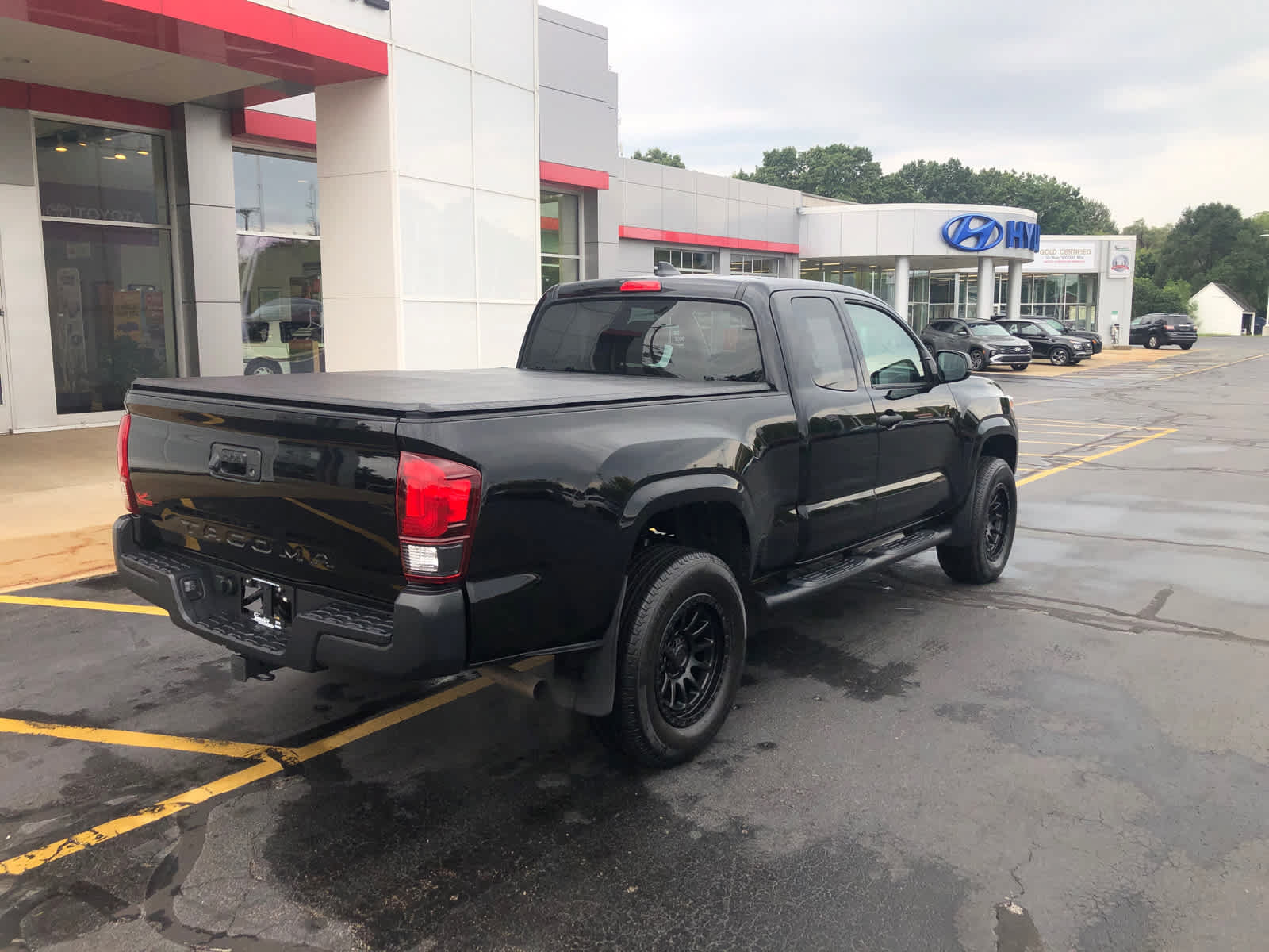 Certified 2022 Toyota Tacoma SR RWD image 4