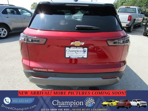Used 2026 Chevrolet Equinox LT w/ Convenience Package II AWD/4WD image 4