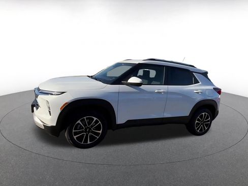 Used 2025 Chevrolet TrailBlazer LT image 8