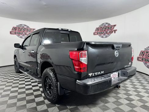 Used 2017 Nissan Titan SV AWD/4WD image 5