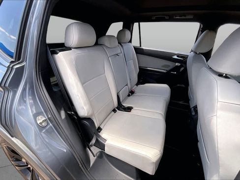 Used 2019 Volkswagen Tiguan SEL Premium R-Line FWD image 20
