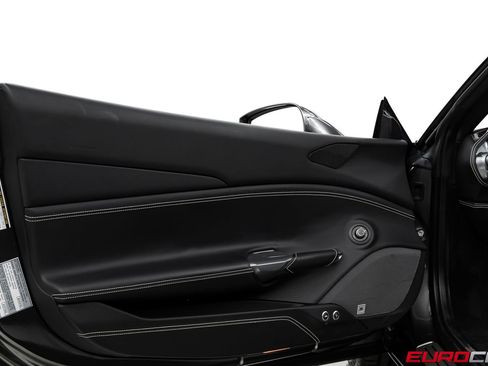 Used 2019 Ferrari 488 Spider image 28