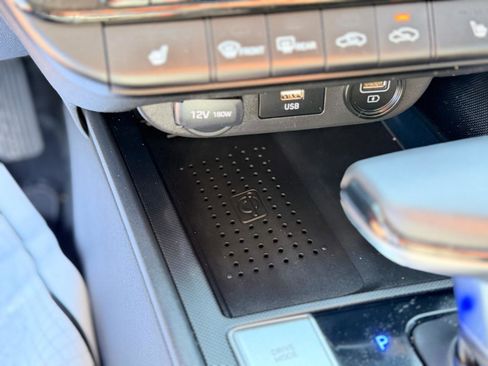 Used 2023 Hyundai Elantra SEL w/ Convenience Package image 21