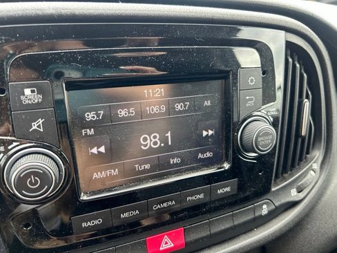 Used 2022 RAM ProMaster City Tradesman FWD image 12