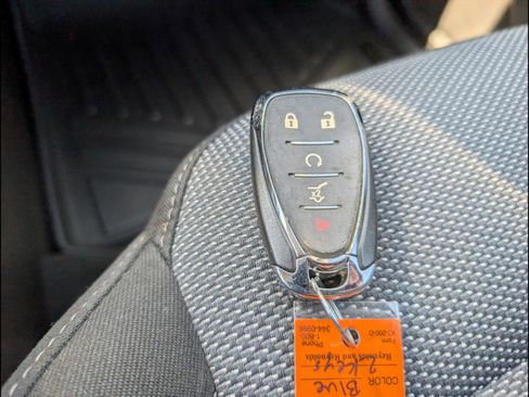 Used 2021 Chevrolet Traverse LT FWD image 17