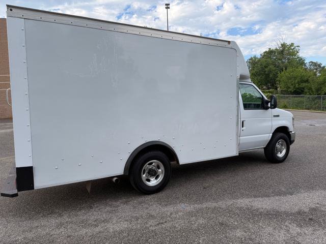 Used 2016 Ford E-350 and Econoline 350 Super Duty w/ Power Windows & Locks Group RWD image 33
