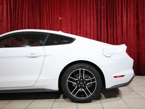Used 2020 Ford Mustang Premium image 6