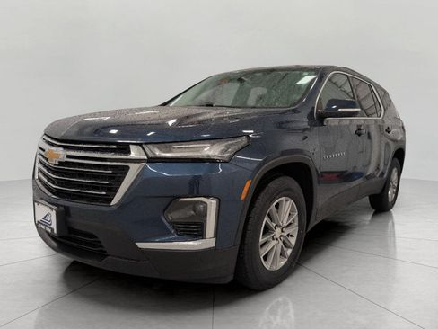 Certified 2023 Chevrolet Traverse LT w/ Rear Camera Mirror Package AWD/4WD image 12