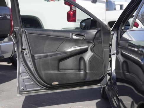 Used 2012 Toyota Camry SE image 30