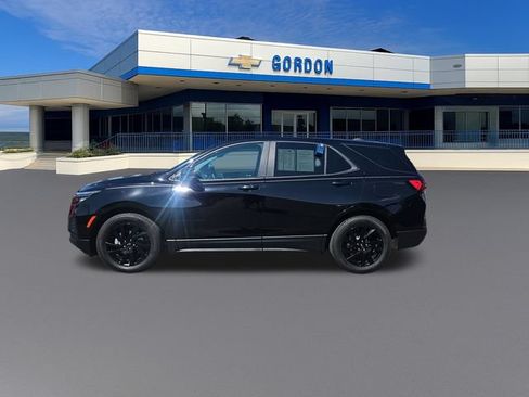 Used 2024 Chevrolet Equinox LS w/ LS Convenience Package FWD image 2