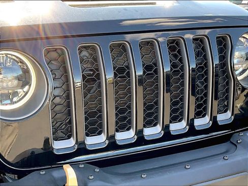 Used 2023 Jeep Wrangler Unlimited Rubicon 392 w/ Xtreme Recon 35" Tire Package AWD/4WD image 32