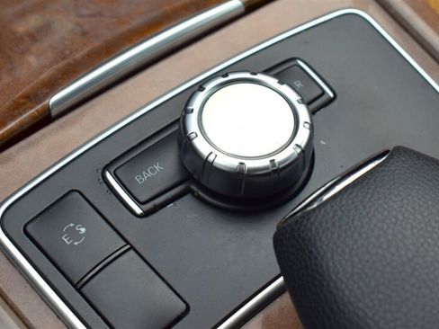Used 2013 Mercedes-Benz E 350 BlueTEC Sedan image 26