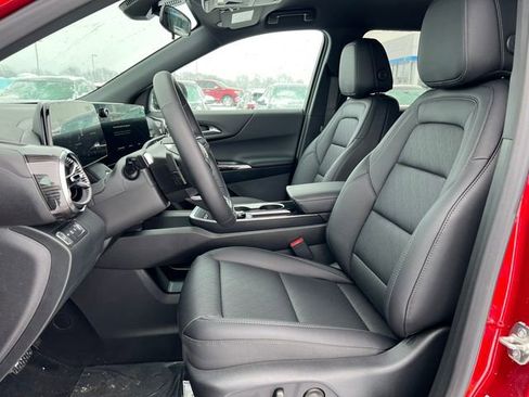 New 2026 Chevrolet Equinox LT w/ Convenience Package II image 4