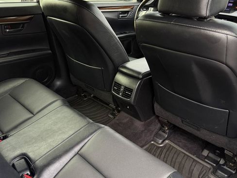 Used 2014 Lexus ES 350 w/ Premium Package FWD image 36