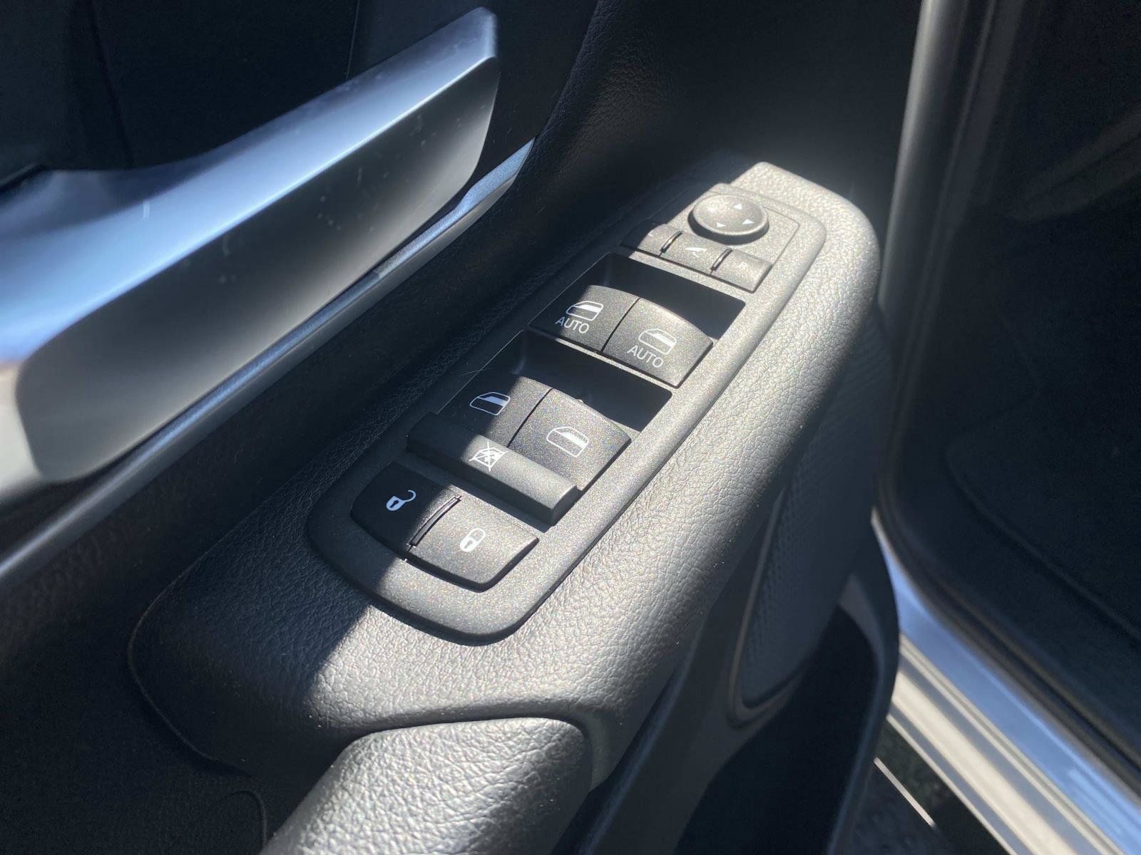 Used 2022 RAM 1500 Big Horn AWD/4WD image 23