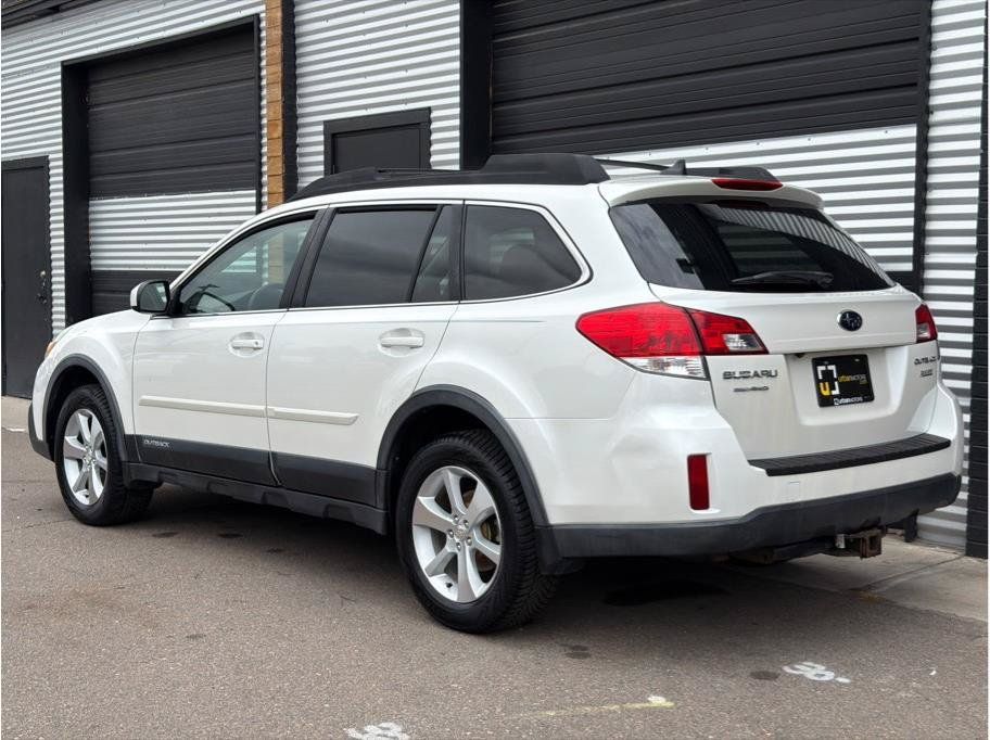Used 2014 Subaru Outback 2.5i Limited AWD/4WD image 7