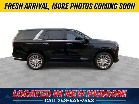 Used 2024 Cadillac Escalade Premium Luxury w/ LPO, Floor Liner Package AWD/4WD image 3