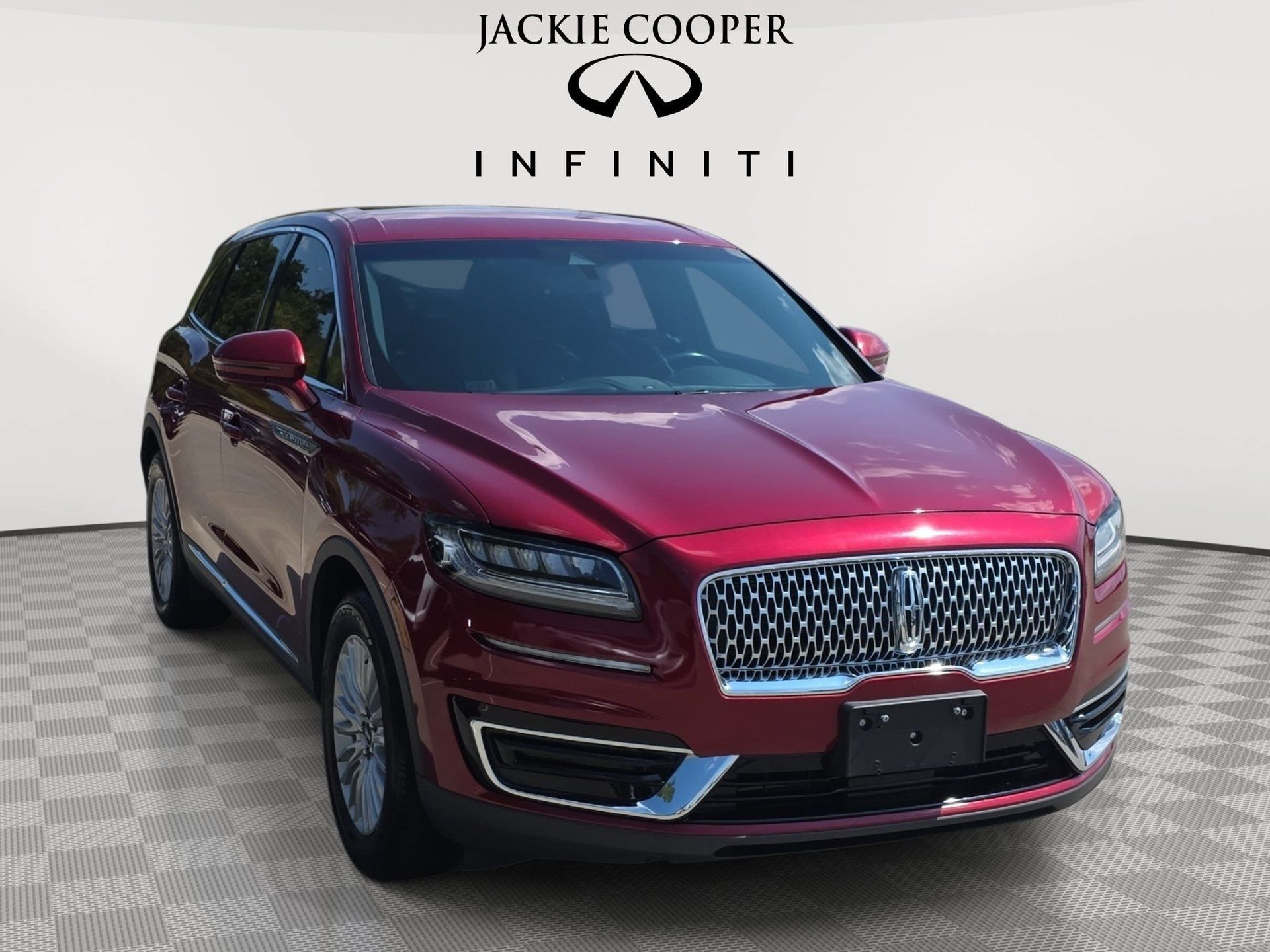 Used 2019 Lincoln Nautilus FWD image 3