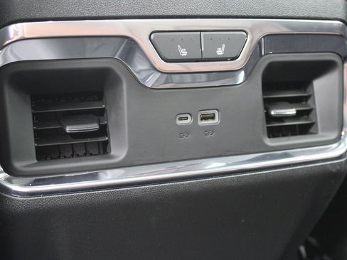 Used 2024 GMC Sierra 2500 Denali Ultimate w/ Max Trailering Package image 11