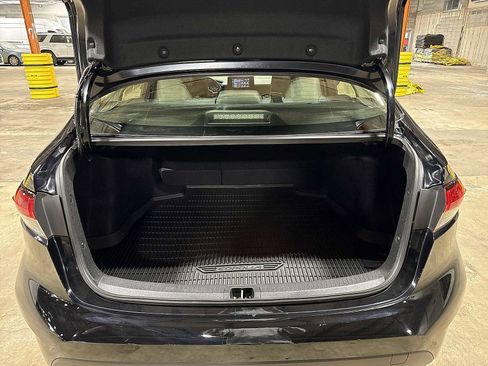 Used 2023 Toyota Corolla LE image 11