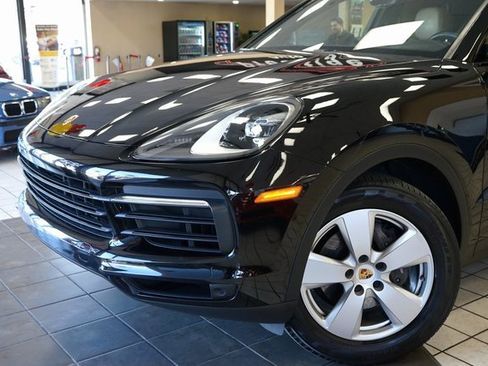 Used 2020 Porsche Cayenne image 21