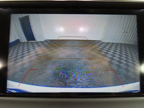 Used 2019 Buick Enclave Essence image 18